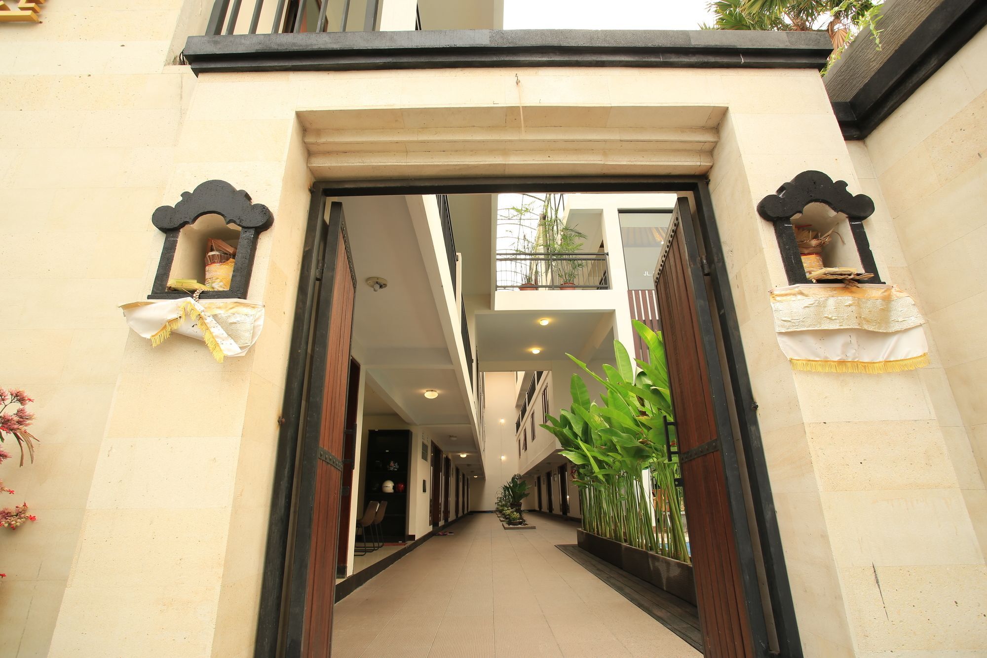 Legian Village Residence Семиняк Екстериор снимка